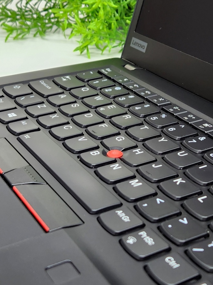 Laptop Lenovo ThinkPad T490s - zdjęcie produktu